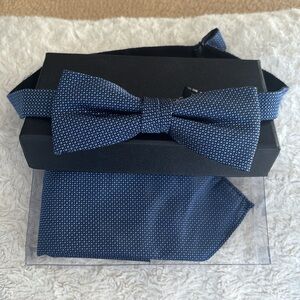 Simons Silk Bowtie and Pocket Square